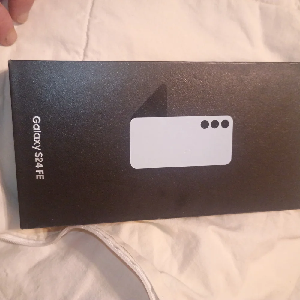 Samsung Galaxy S24 FE - Light Blue